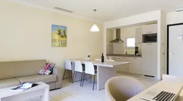 Crvena Luka Resort