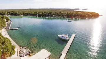 Crvena Luka Resort