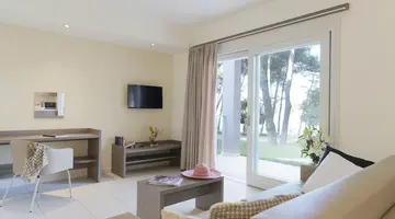 Crvena Luka Resort