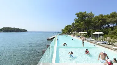 Crvena Luka Resort