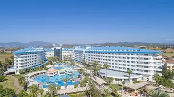 CRYSTAL ADMIRAL RESORT SUITES&SPA