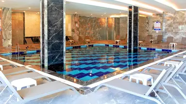 Crystal Centro Pearl Collection