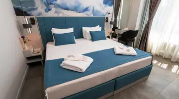 CRYSTAL CENTRO PEARL COLLECTION