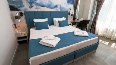 CRYSTAL CENTRO PEARL COLLECTION