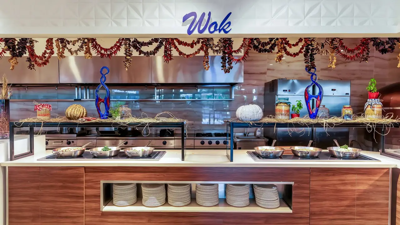Crystal Centro Pearl Collection