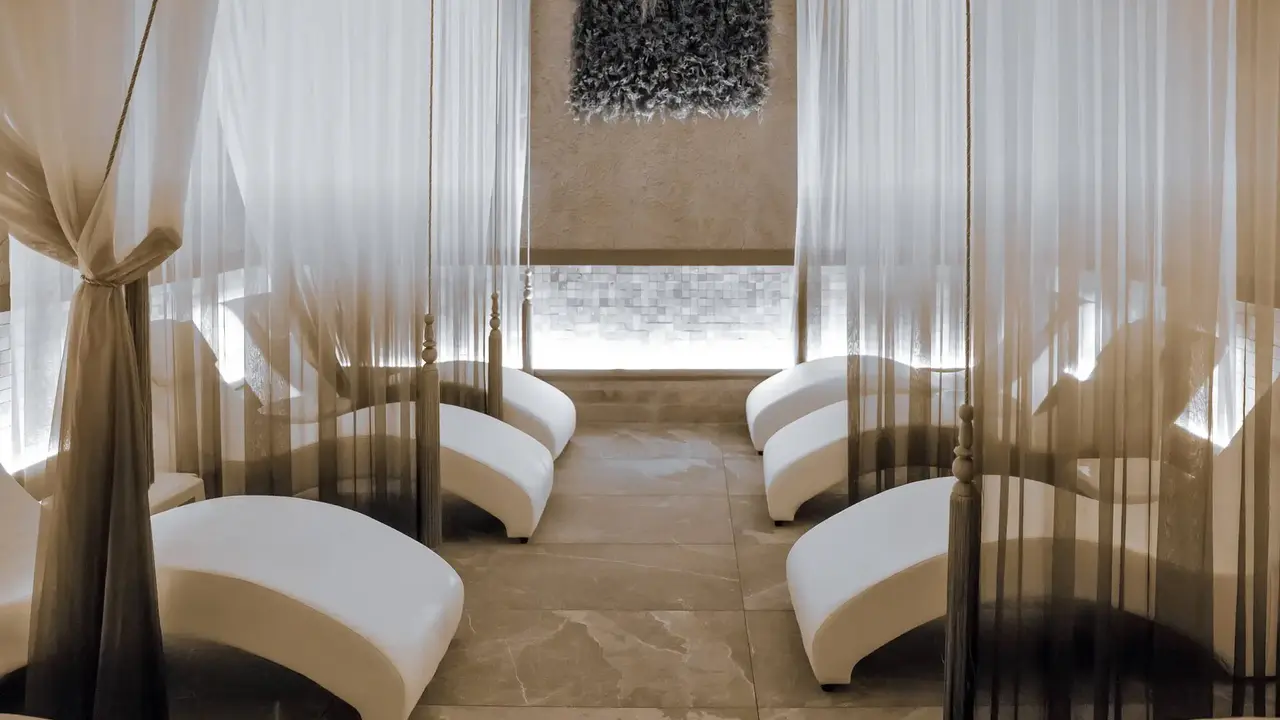 Crystal Centro Pearl Collection