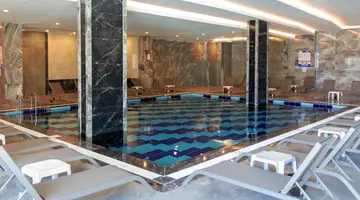 CRYSTAL CENTRO PEARL COLLECTION