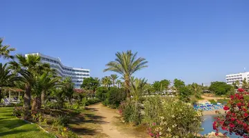 Crystal Springs Beach Hotel