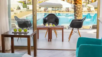 Crystal Springs Beach Hotel