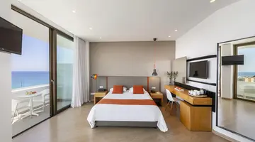 Crystal Springs Beach Hotel