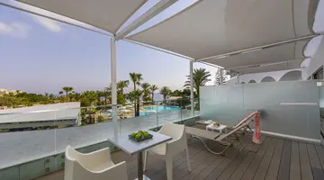 Crystal Springs Beach Hotel