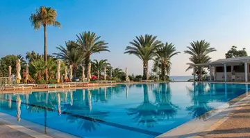 Crystal Springs Beach Hotel