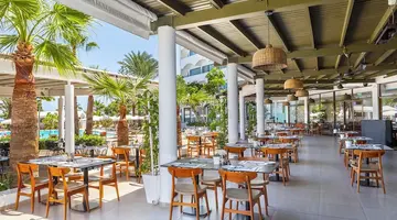 Crystal Springs Beach Hotel