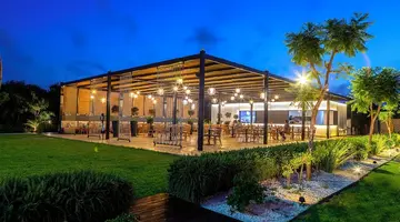 Crystal Springs Beach Hotel