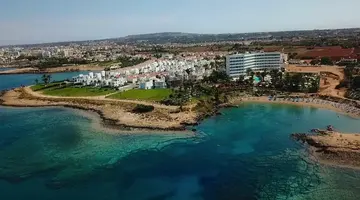 Crystal Springs Beach Hotel