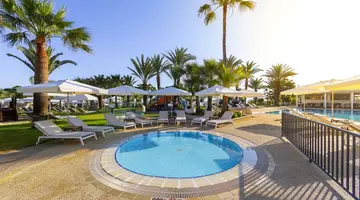 Crystal Springs Beach Hotel