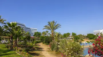 Crystal Springs Beach Hotel