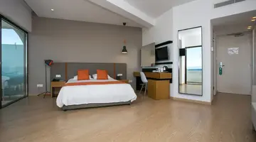 Crystal Springs Beach Hotel