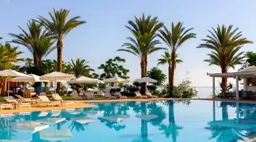 Crystal Springs Beach Hotel