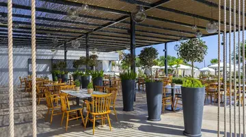 Crystal Springs Beach Hotel