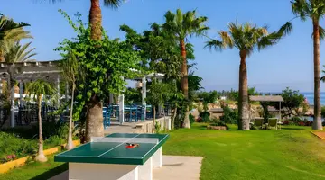 Crystal Springs Beach Hotel