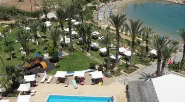 Crystal Springs Beach Hotel