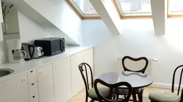 Crystal Suites Old Town