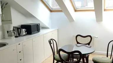 Crystal Suites Old Town