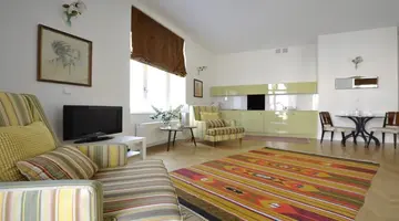 Crystal Suites Old Town