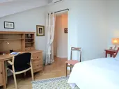 Crystal Suites Old Town