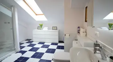 Crystal Suites Old Town
