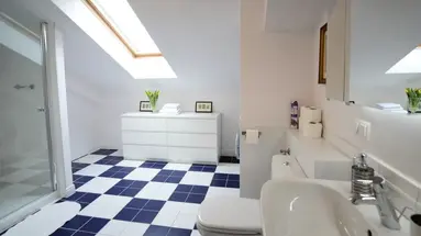 Crystal Suites Old Town
