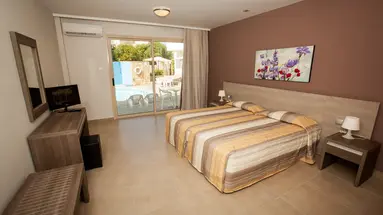 CRYSTALLO APARTMENTS