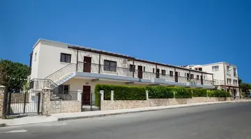 CRYSTALLO APARTMENTS
