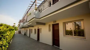 CRYSTALLO APARTMENTS