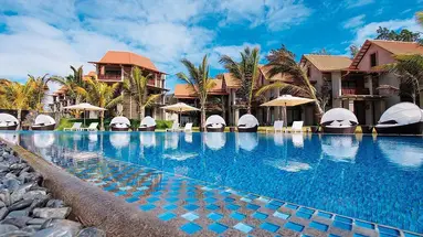 CRYSTALS Beach Resort Belle Mare BY RADISSON