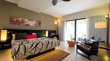 CRYSTALS Beach Resort Belle Mare BY RADISSON