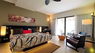 CRYSTALS Beach Resort Belle Mare BY RADISSON