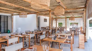 Cumeja Beach Club