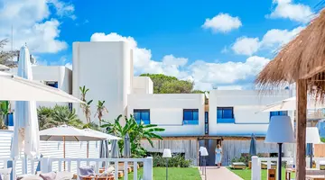 Cumeja Beach Club