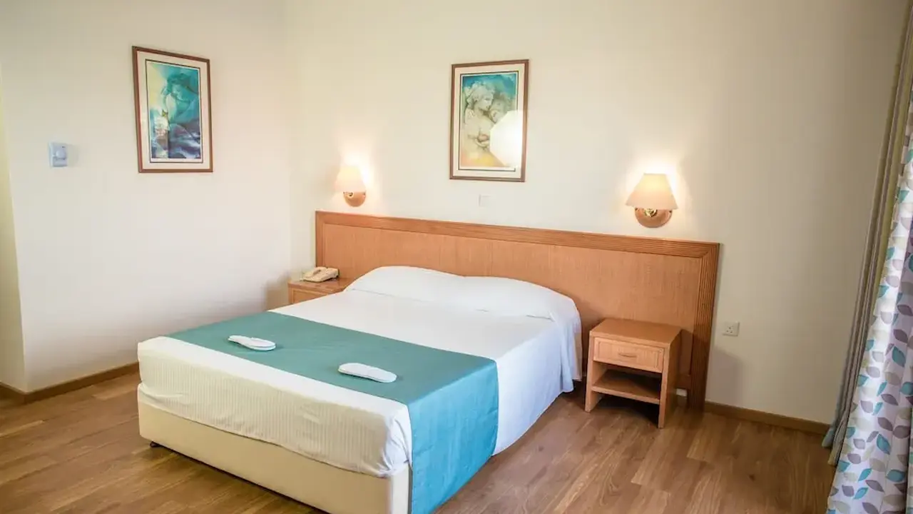 Cynthiana Beach Hotel