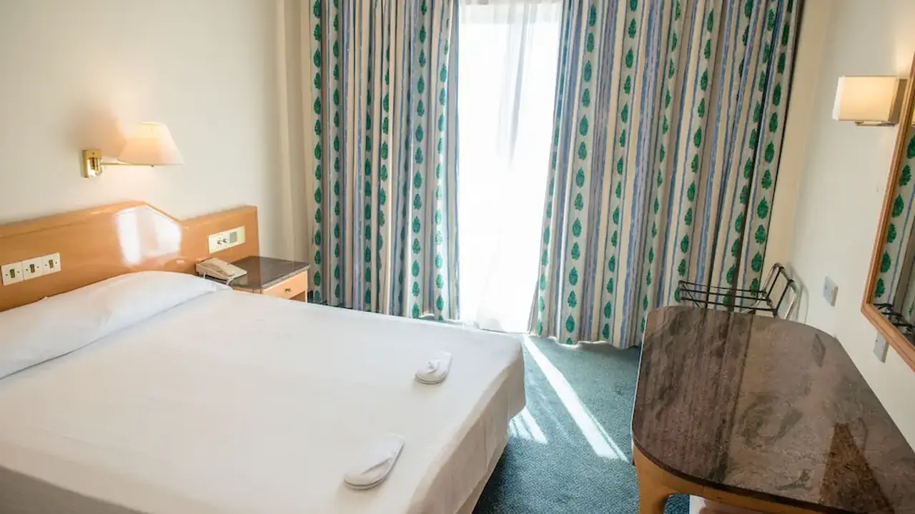 Cynthiana Beach Hotel