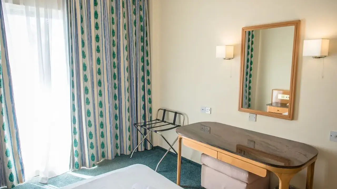 Cynthiana Beach Hotel
