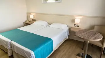 Cynthiana Beach Hotel