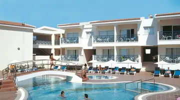 Cynthiana Beach Hotel