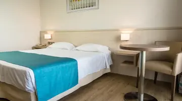 Cynthiana Beach Hotel
