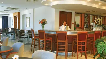 Cynthiana Beach Hotel