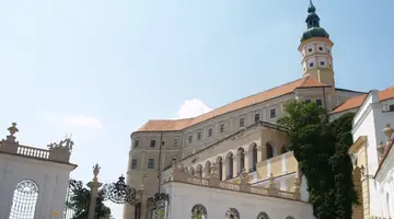 CZESKIE ZAMKI I WINNICE - 4 dni
