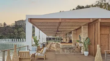 D Maris Bay