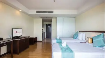 D VAREE JOMTIEN BEACH